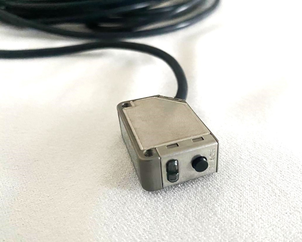 [90600-9926] Contrast scanner, E3ZM-V81  5M 