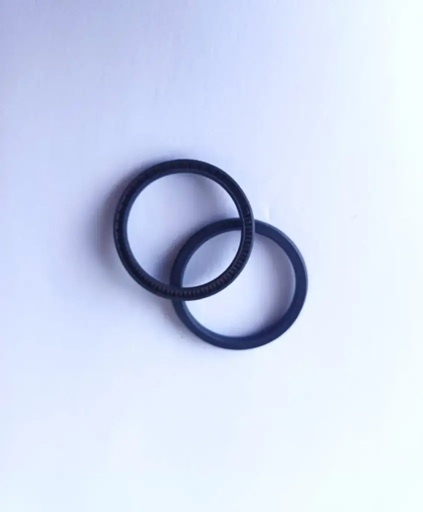 VARISEAL CARBON FILLED 28,0X32,5X3,6 MM